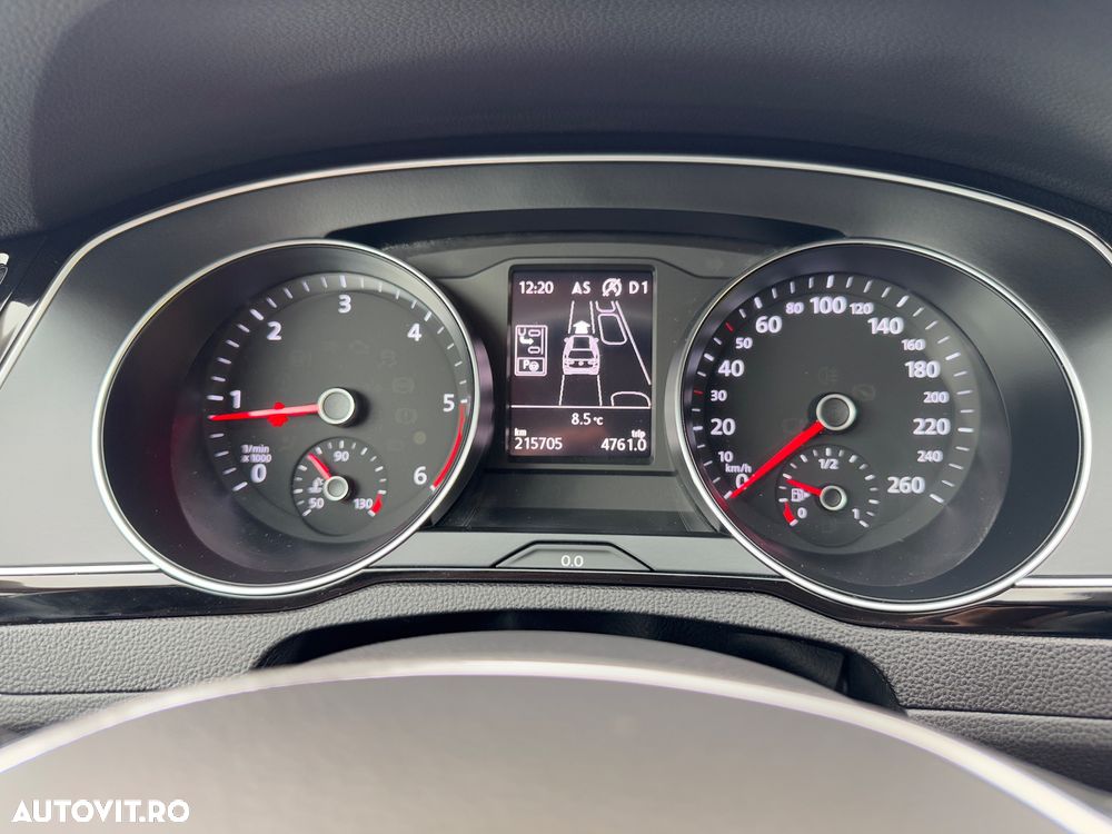 Volkswagen Passat 2.0 TDI DSG (BlueMotion Technology) Comfortline - 35