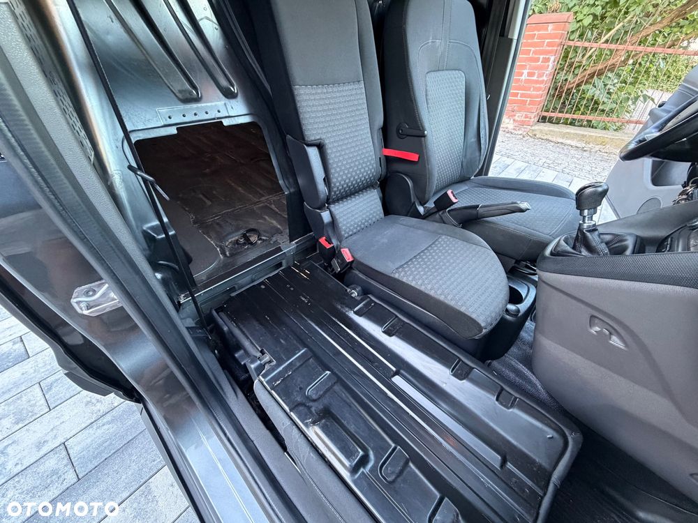 Ford Transit Connect - 20