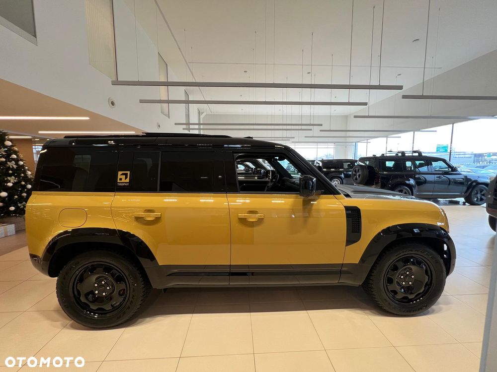 Land Rover Defender - 12