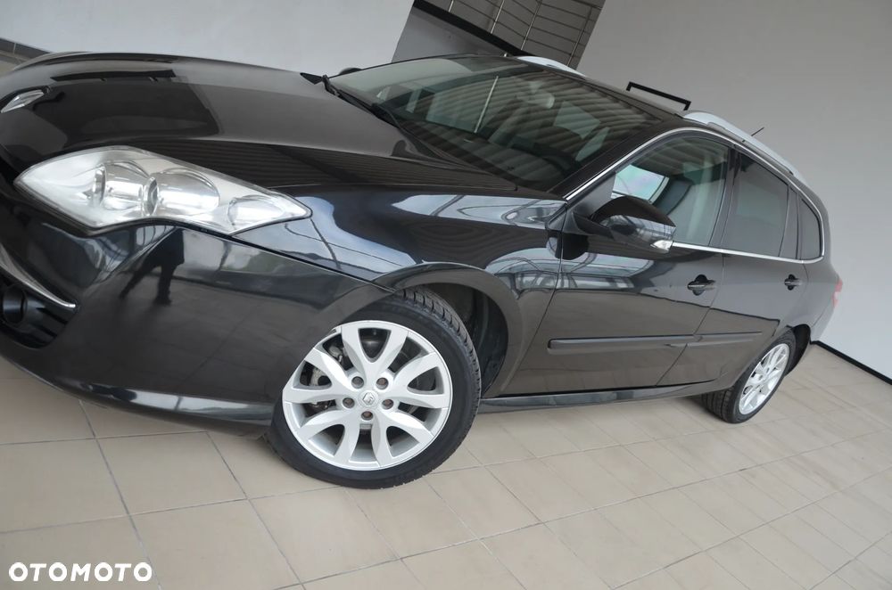 Renault Laguna 2.0 DCi FAP Initiale - 12