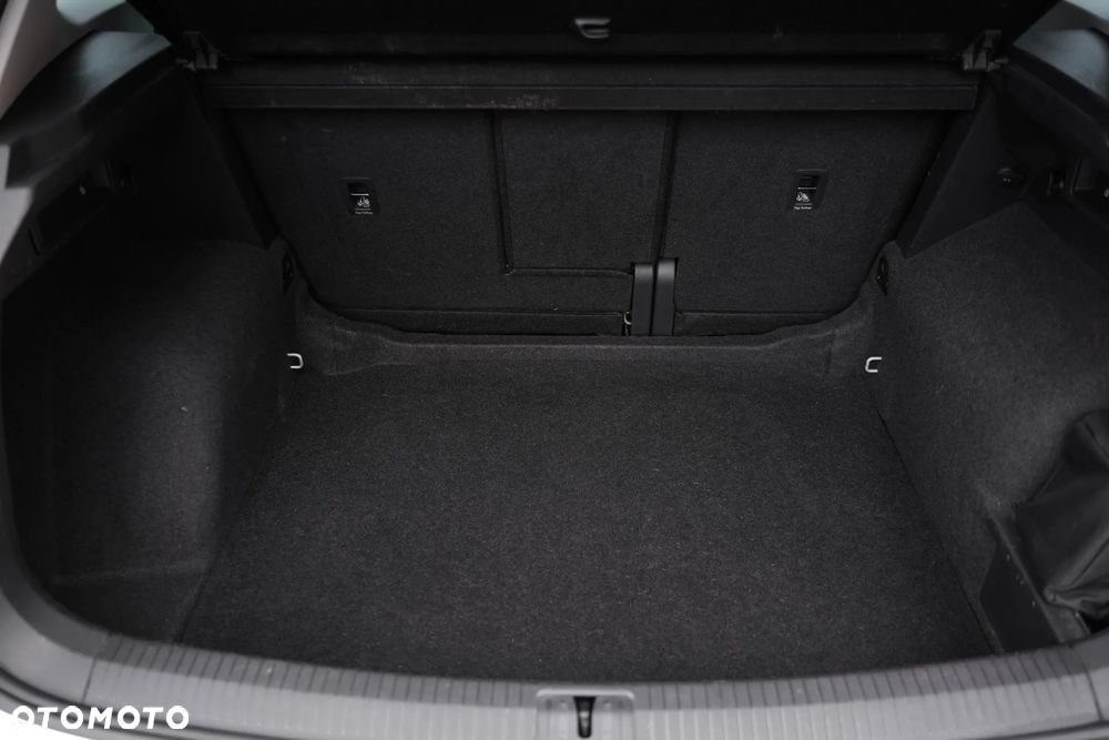 Volkswagen Tiguan - 20
