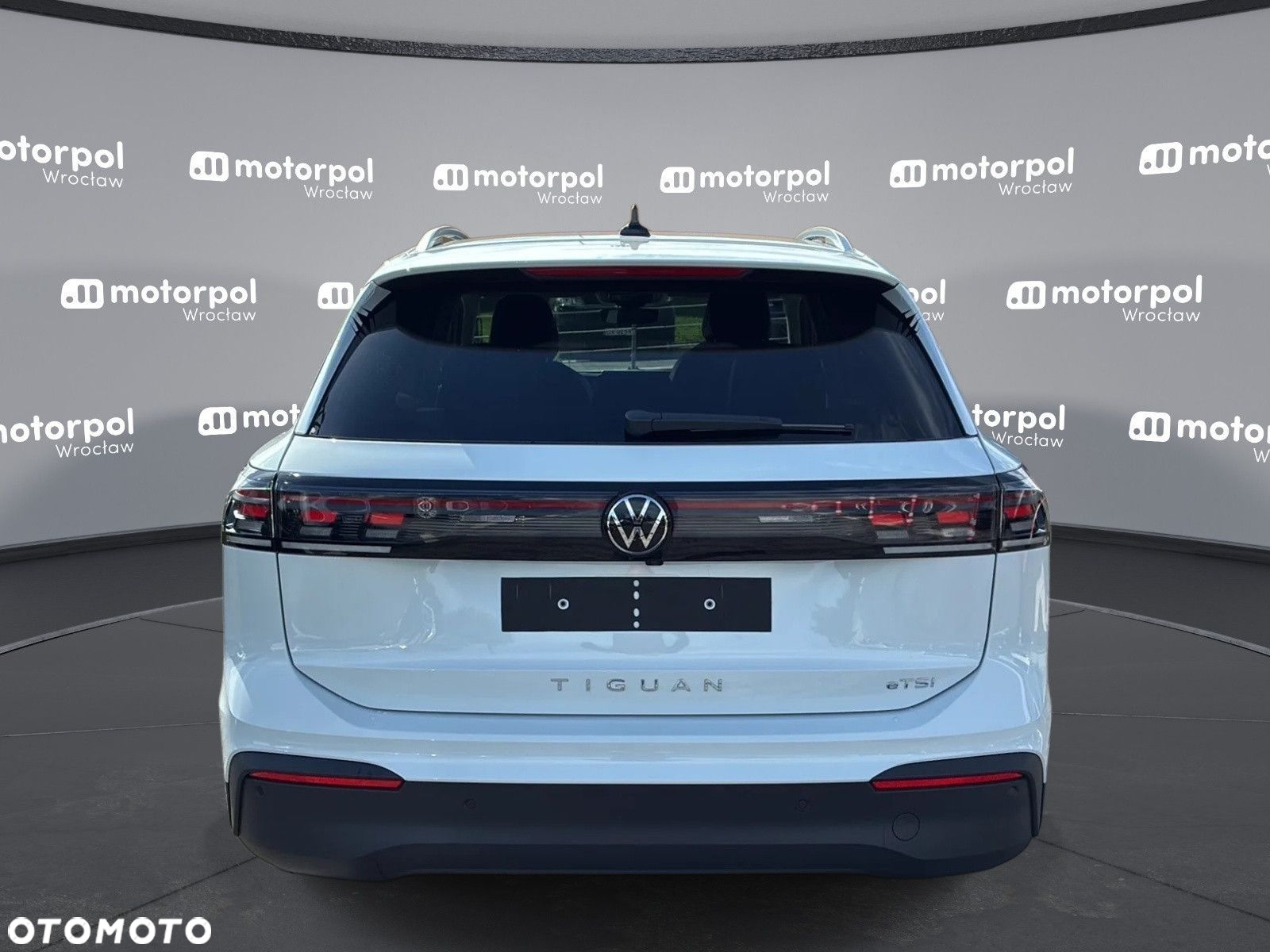 Volkswagen Tiguan - 9