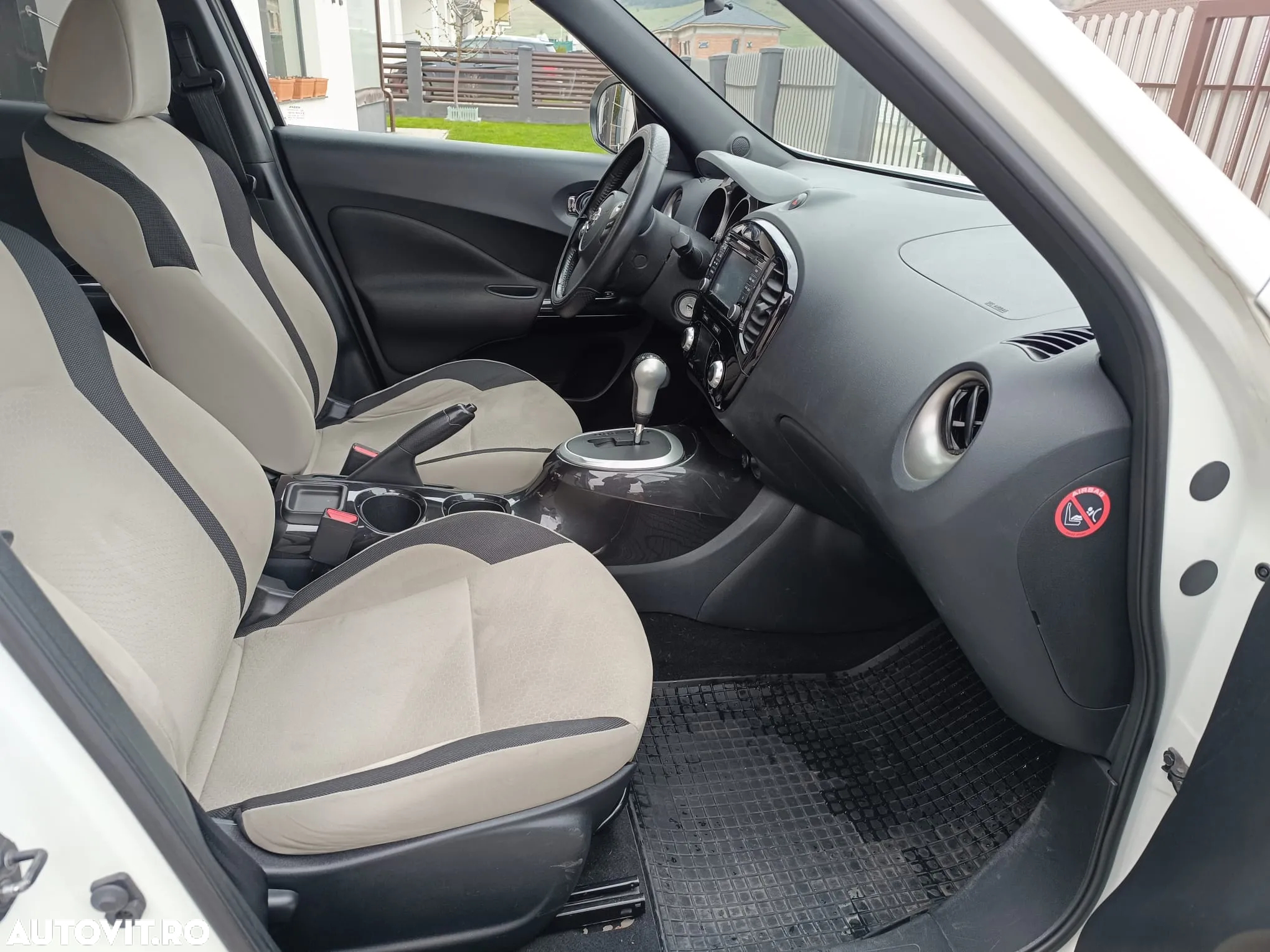 Nissan Juke 1.6L DIG-T XTRONIC-M8 4X4 N-Connecta - 9