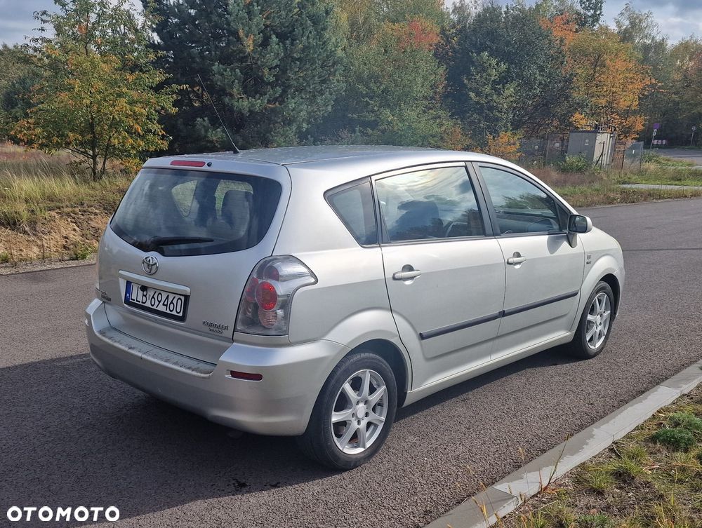 Toyota Corolla Verso - 6