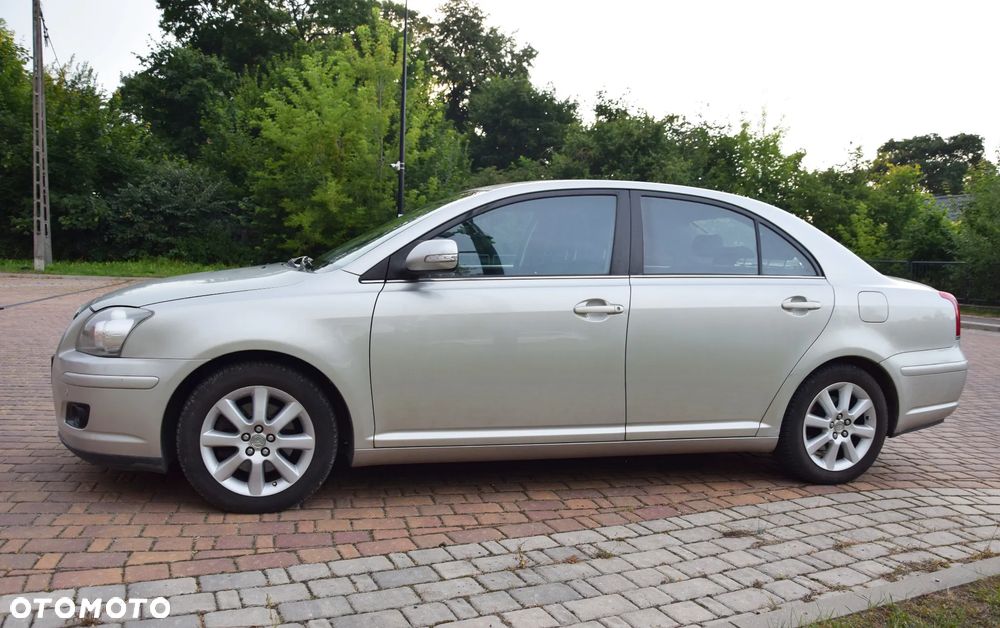 Toyota Avensis 2008 photo 2