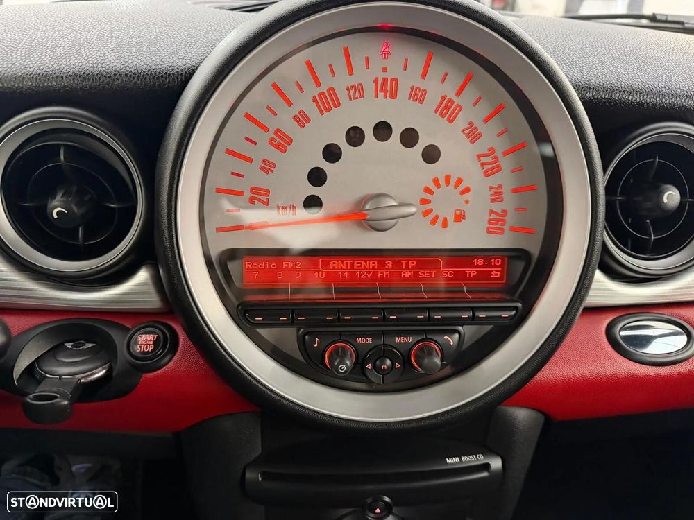 MINI 3 Portas Cooper D - 18