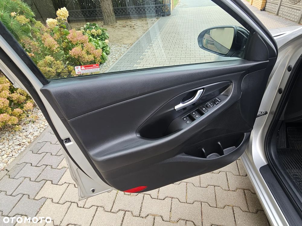 Hyundai i30 i30cw 1.6 CRDi Intro Edition - 31