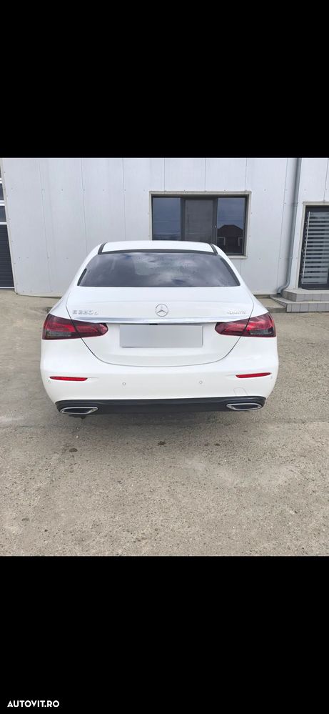 Mercedes-Benz E 220 d 4MATIC 9G-TRONIC - 1