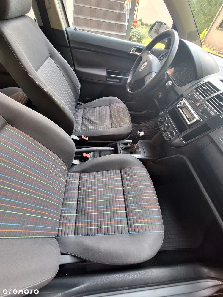Volkswagen Polo - 7