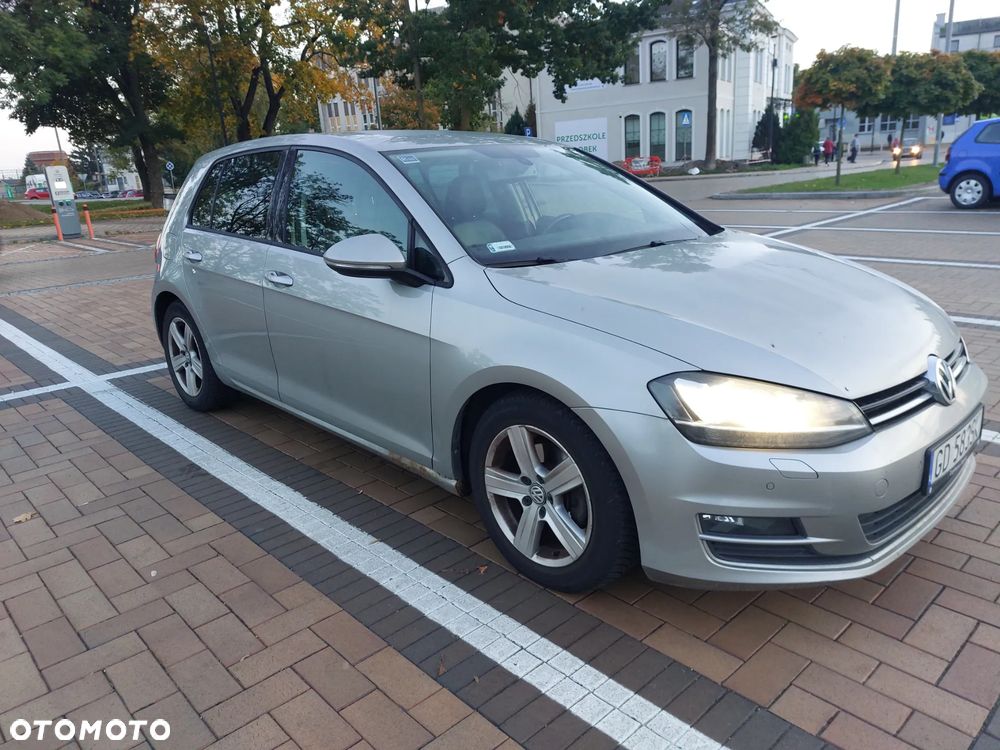 Volkswagen Golf - 2