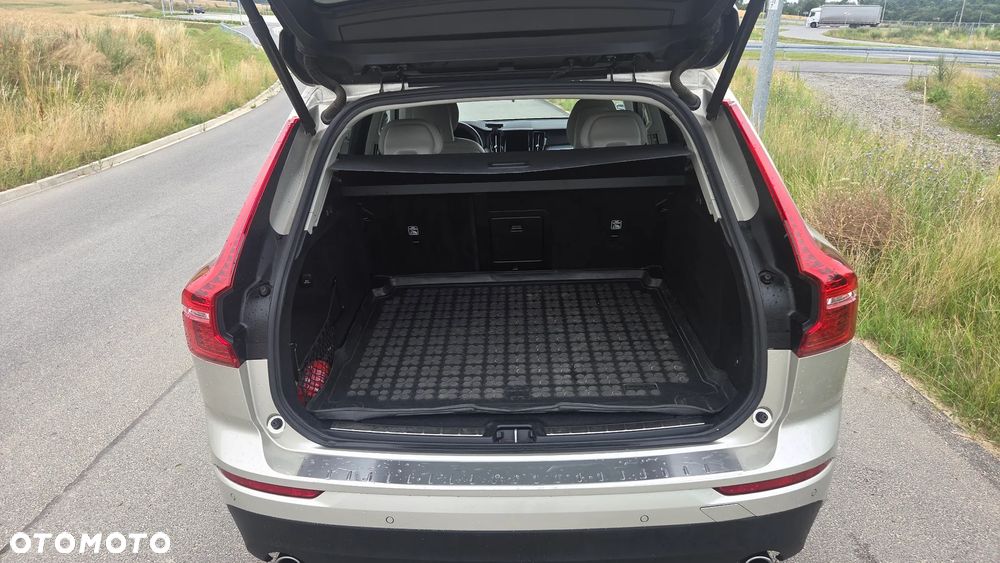 Volvo XC 60 D4 Momentum Pro - 7