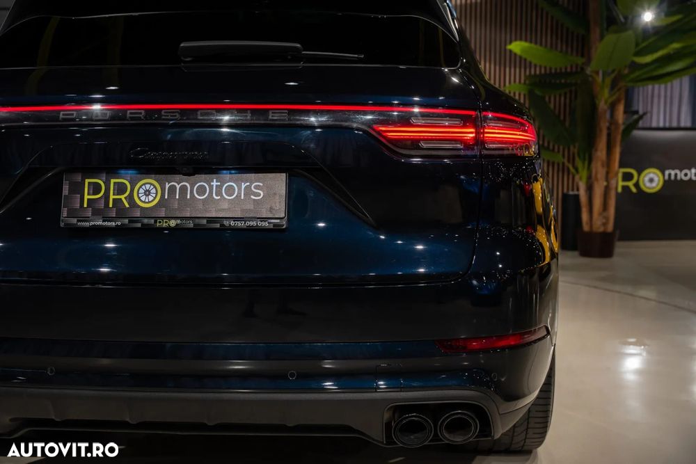 Porsche Cayenne - 15