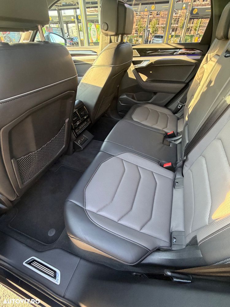 Volkswagen Touareg V6 TDI 4MOTION R-Line - 12