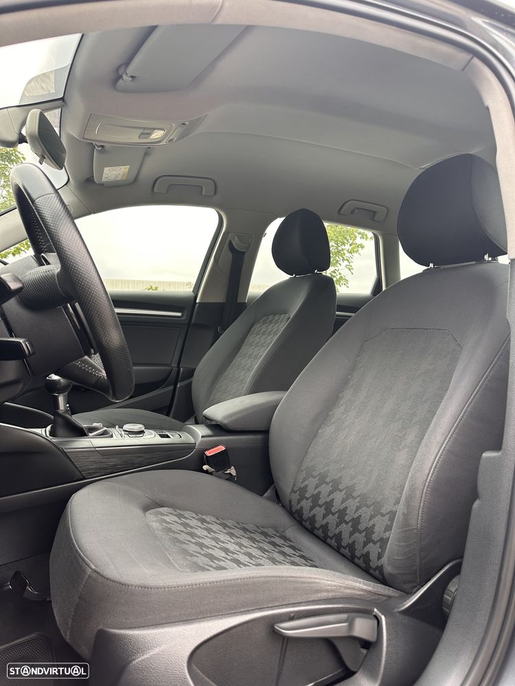 Audi A3 1.6 TDI Advance Ultra - 15