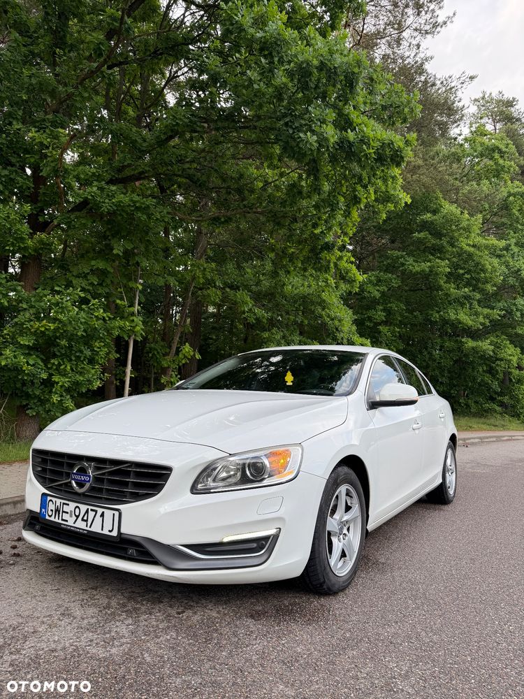 Volvo S60 D4 Drive-E R-Design Momentum - 3