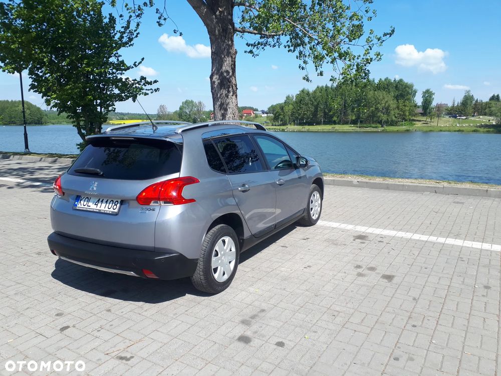 Peugeot 2008 1.2 Pure Tech Style S&S - 5