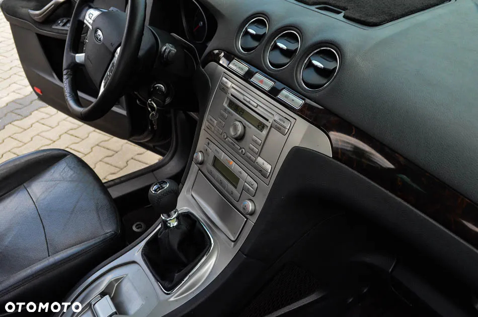 Ford Galaxy 2.0 TDCi Ghia - 33