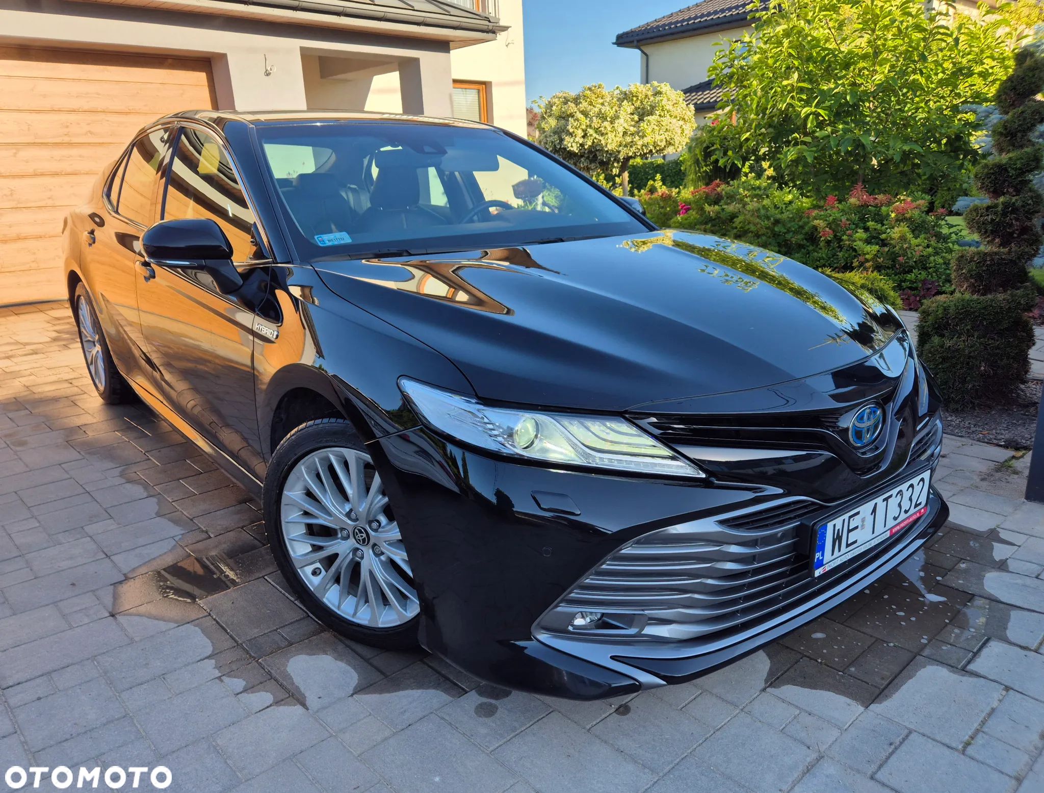 Toyota Camry 2.5 Hybrid Executive CVT - 1