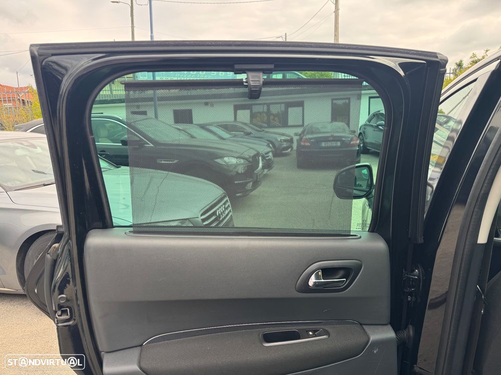 Peugeot 3008 1.6 HDi Executive — fotografia 10
