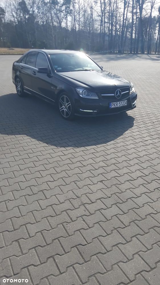 Mercedes-Benz Klasa C 220 CDI 4Matic 7G-TRONIC Avantgarde - 17