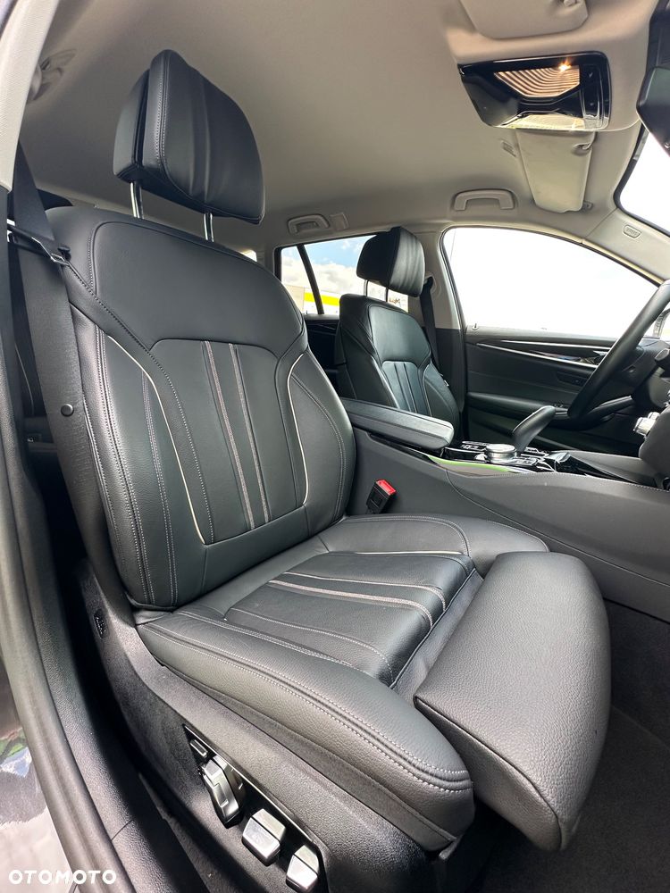 BMW Seria 5 520i mHEV Luxury Line - 11