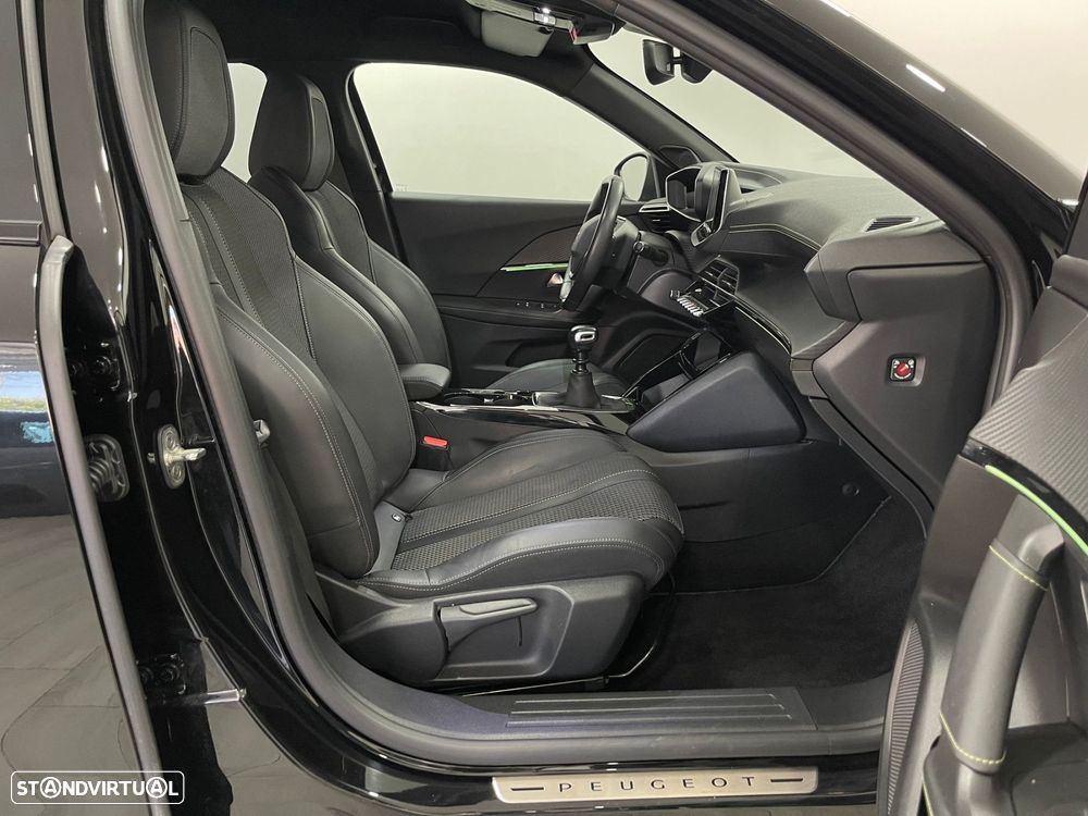 Peugeot 2008 1.2 PureTech GT - 21