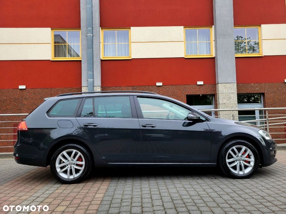 Volkswagen Golf - 6