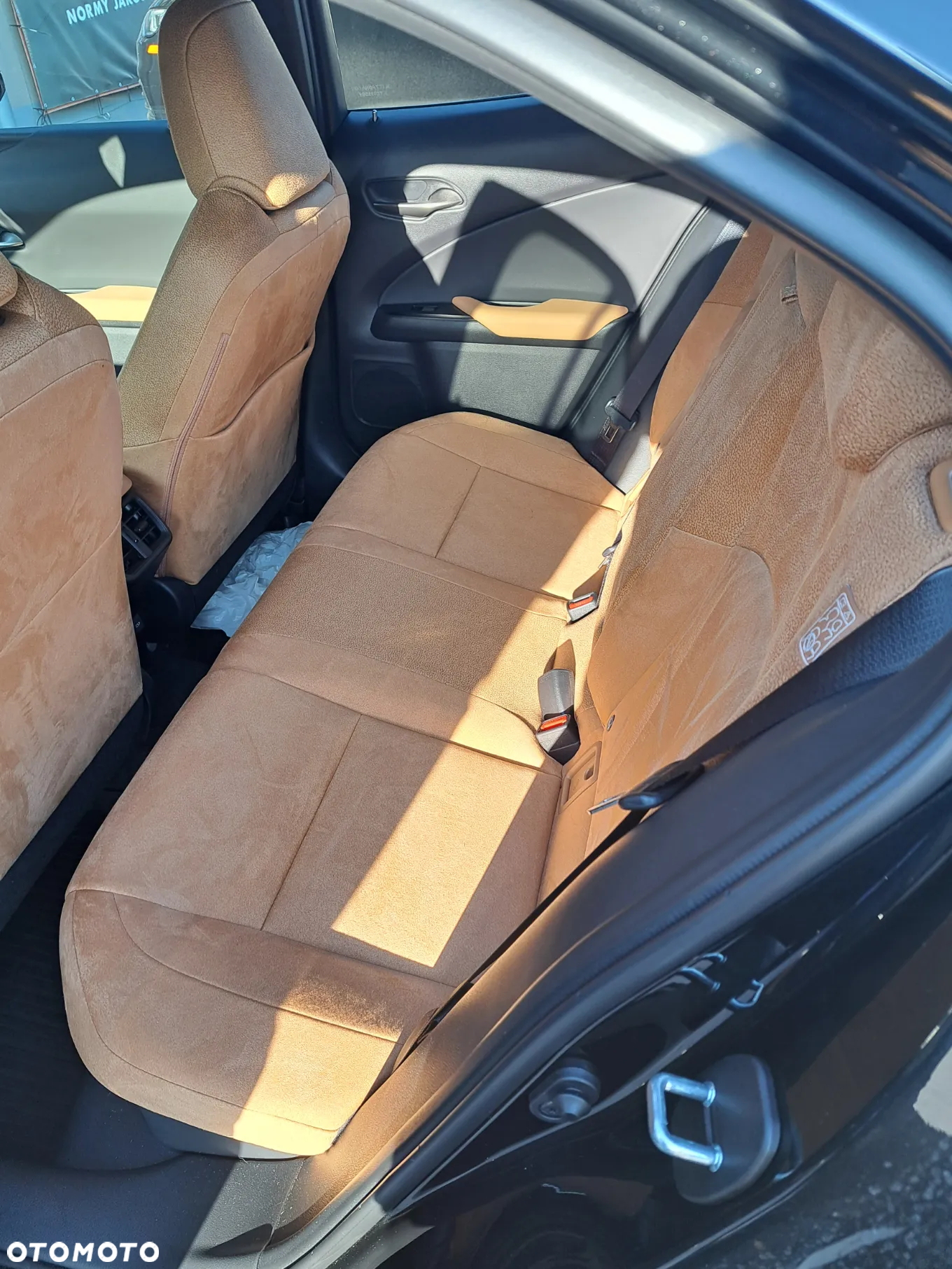 Lexus UX 250h GPF Elegance 2WD - 8