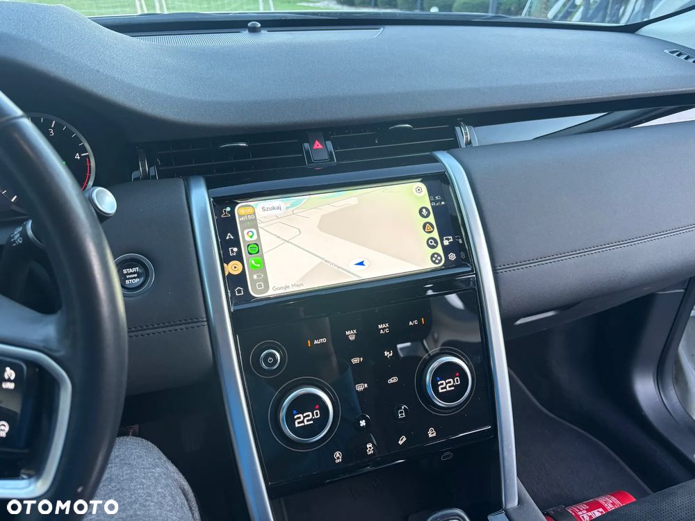 Land Rover Discovery Sport - 11
