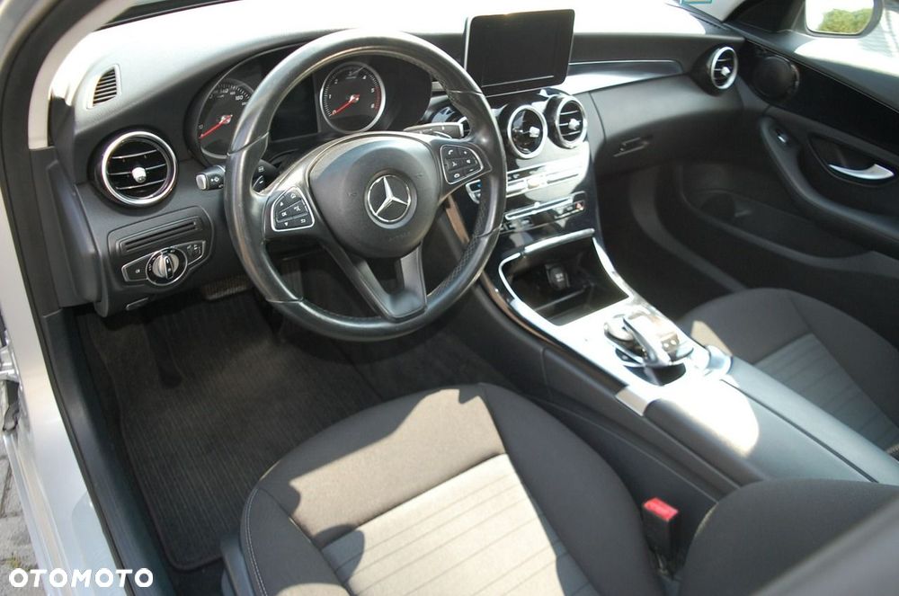 Mercedes-Benz Klasa C - 22