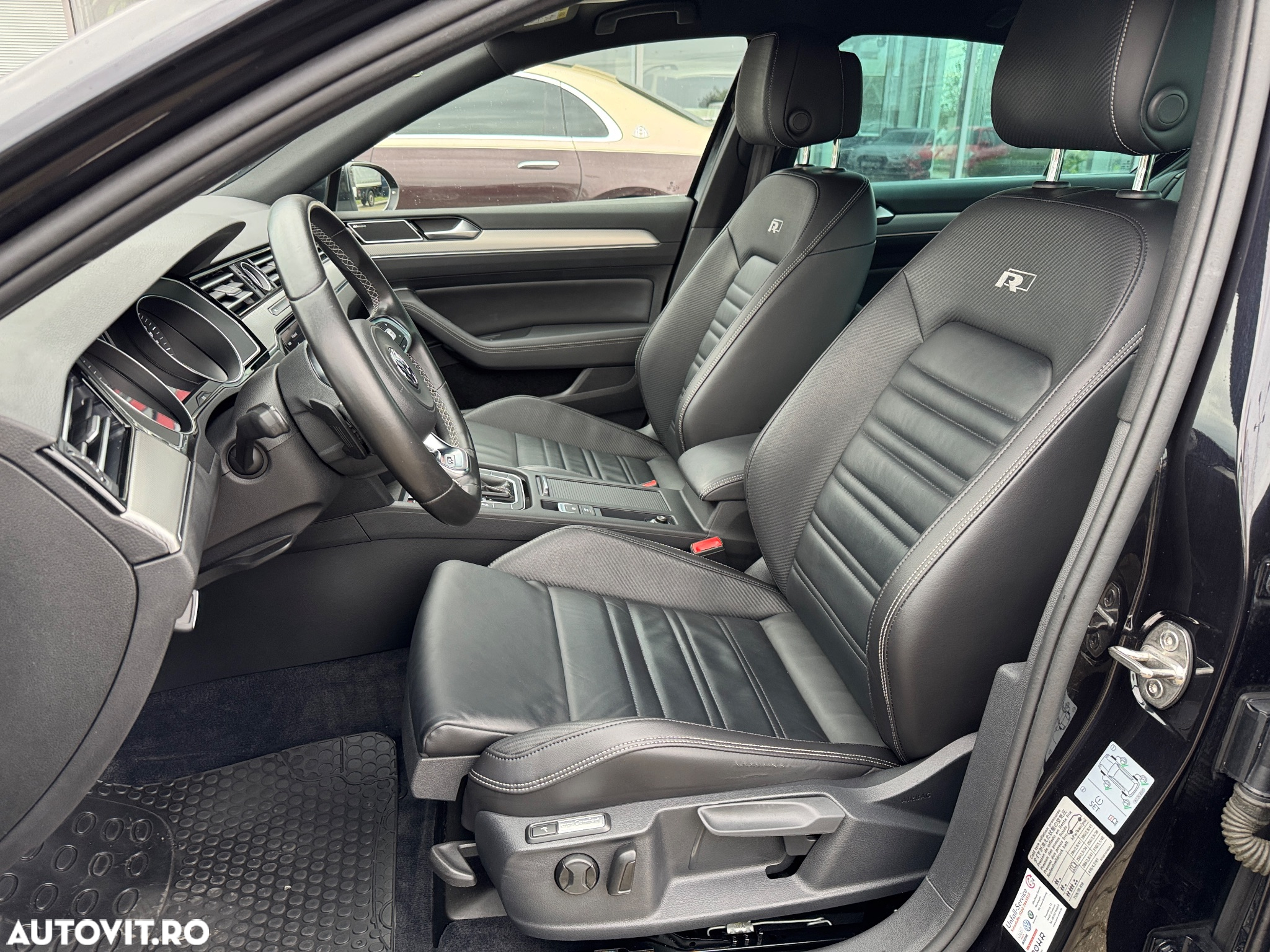 Volkswagen Passat 2.0 TDI DSG R Executive - 25