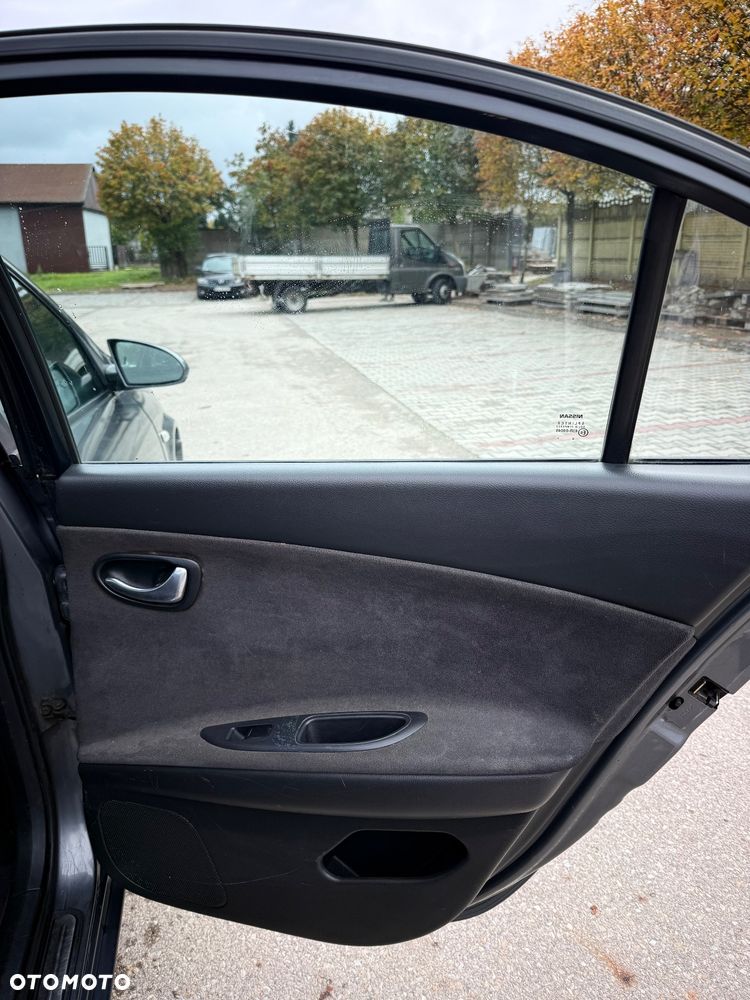 Nissan Primera - 15