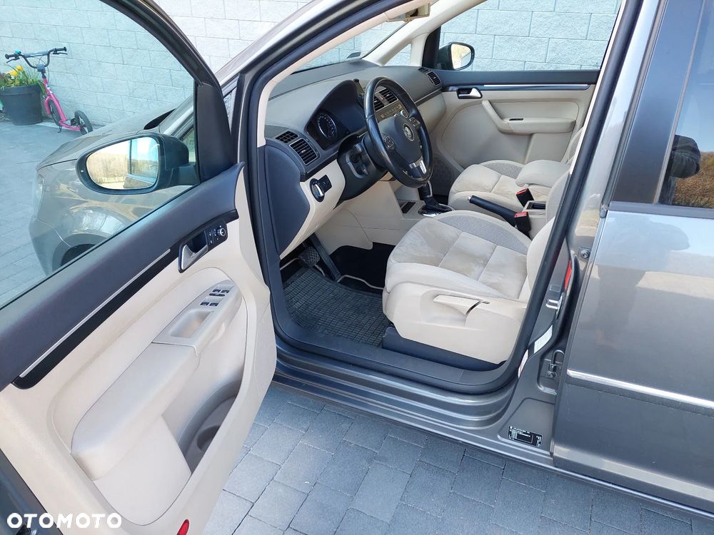 Volkswagen Touran 2.0 TDI Highline DSG - 7