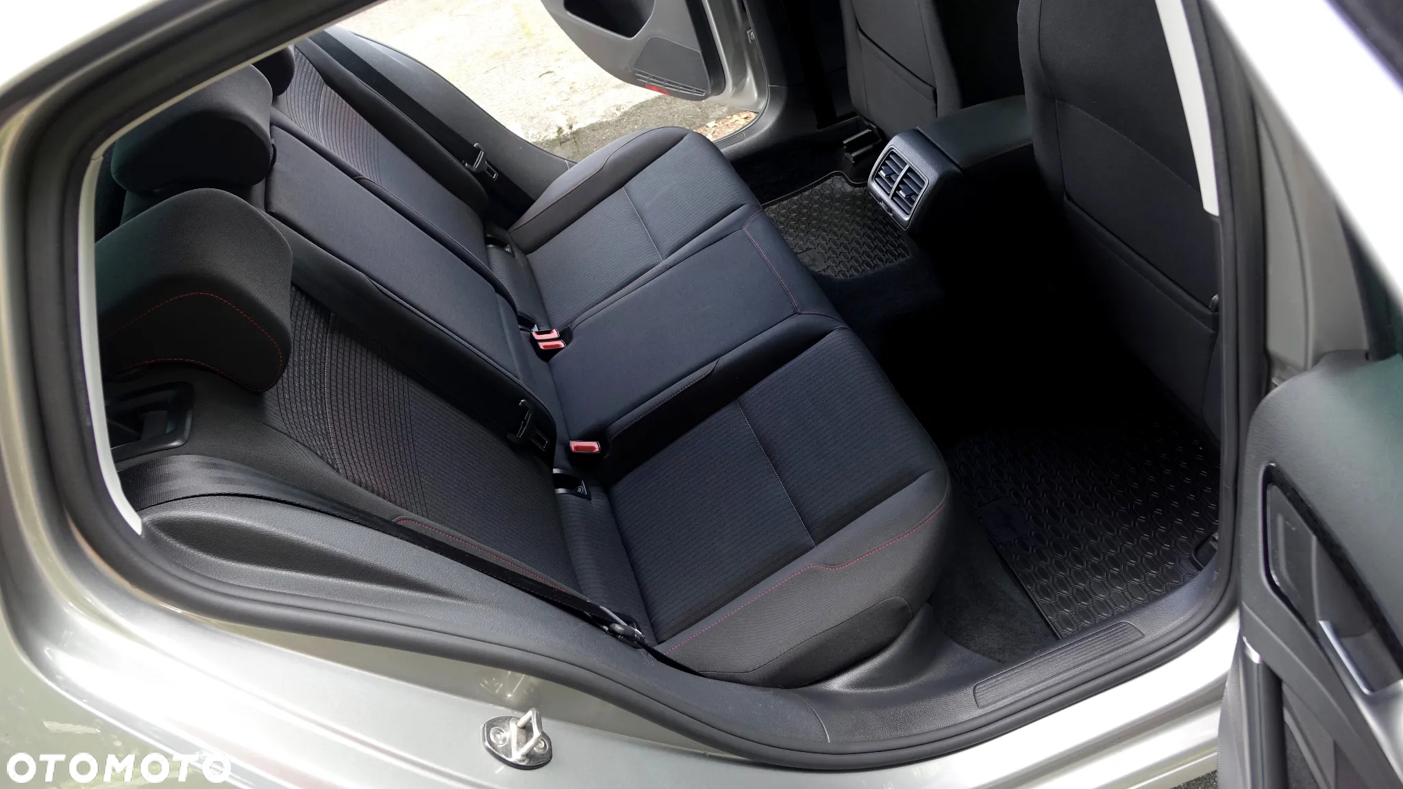 Volkswagen Golf 1.6 TDI Sound - 14