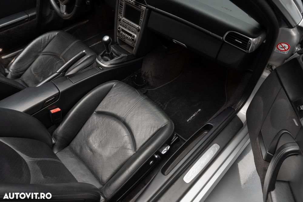 Porsche 911 Carrera 4 S - 25