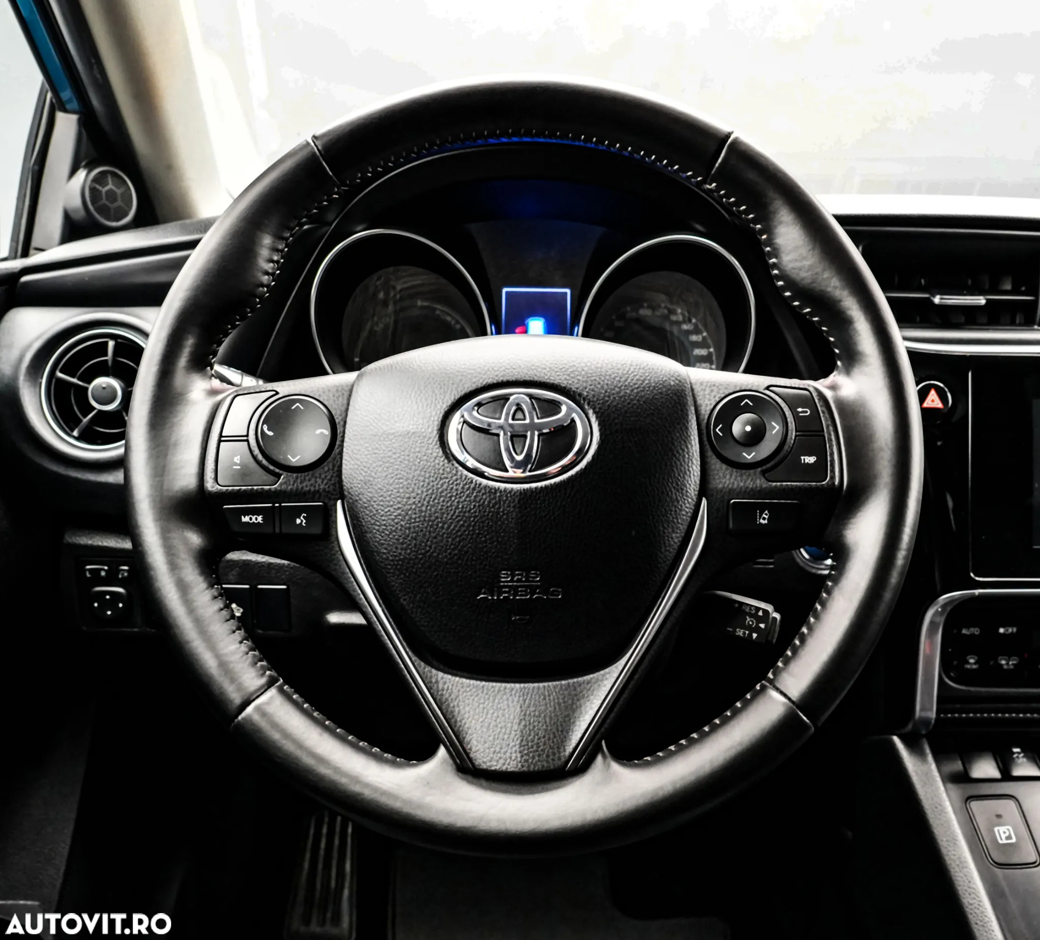 Toyota Auris 1.8 L VVT-i Hybrid Sol - 19