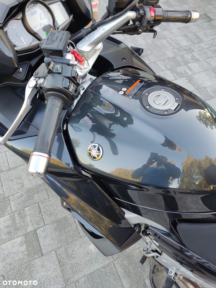 Yamaha FJR - 12