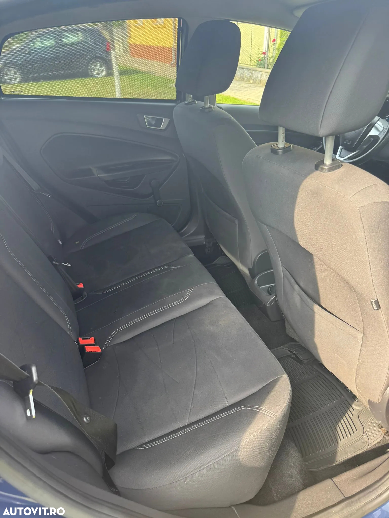Ford Fiesta 1.5 TDCi DPF Titanium - 9