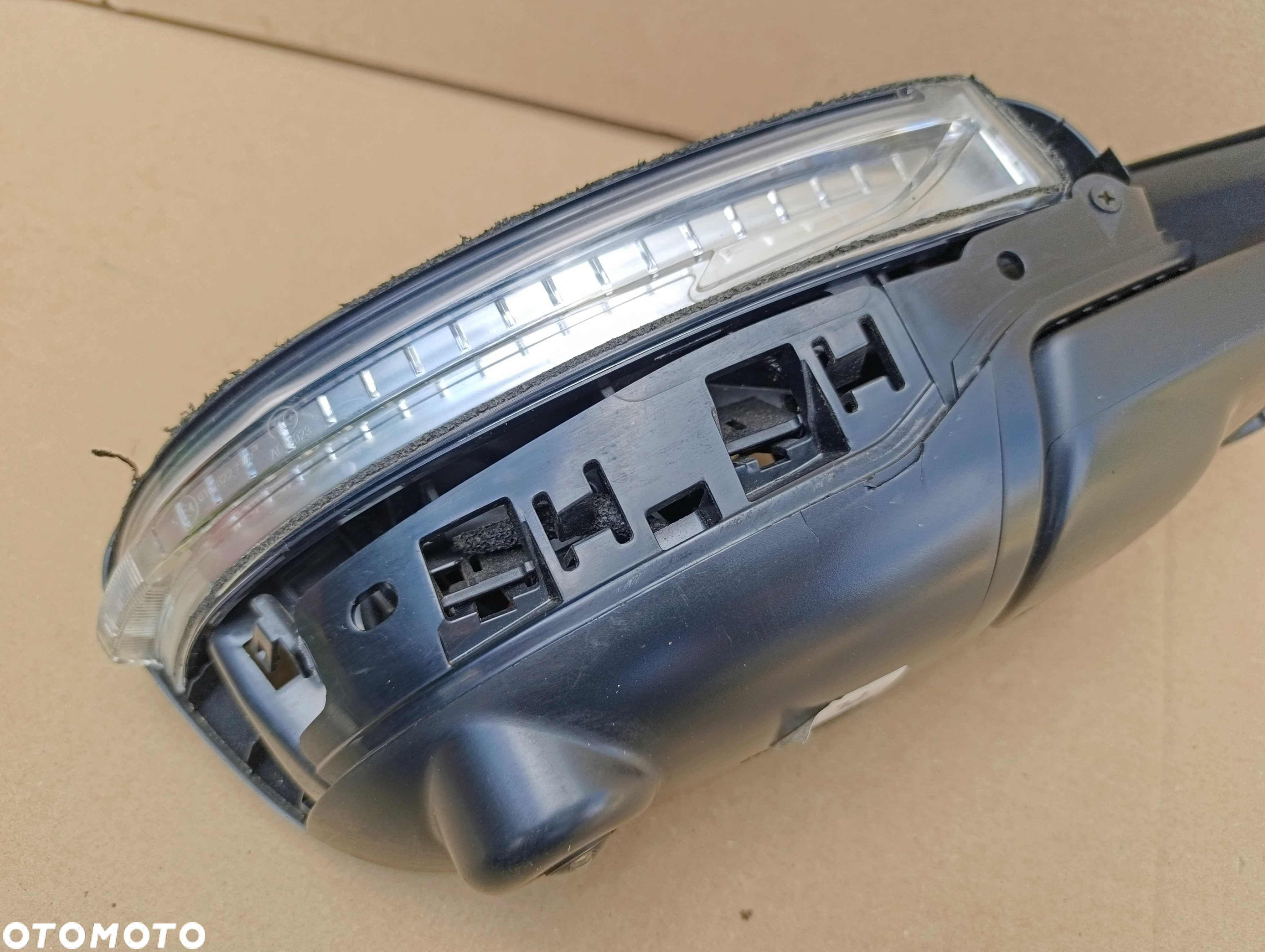 Nissan X-Trail X Trail T32 lusterko zewnętrzne prawe kamera 13 PIN - 2