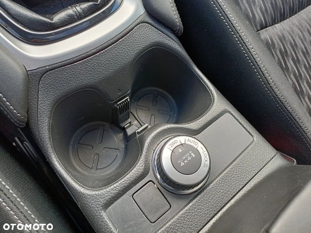 Nissan X-Trail 2.0 dCi N-Connecta 4WD 7os - 27