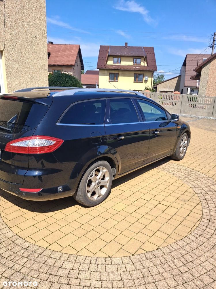 Ford Mondeo 2.0 Ghia - 12