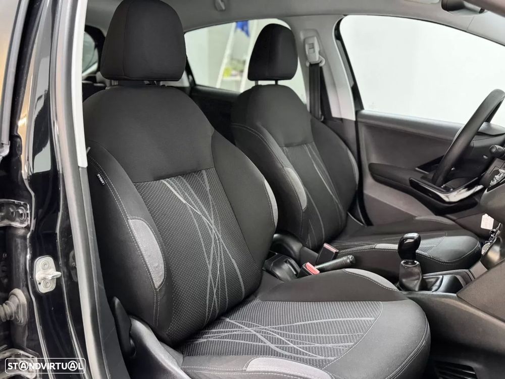 Peugeot 208 1.4 HDi Active - 45