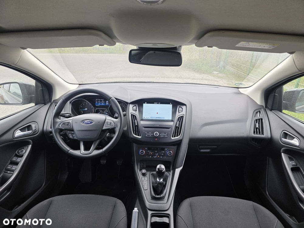 Ford Focus - 24