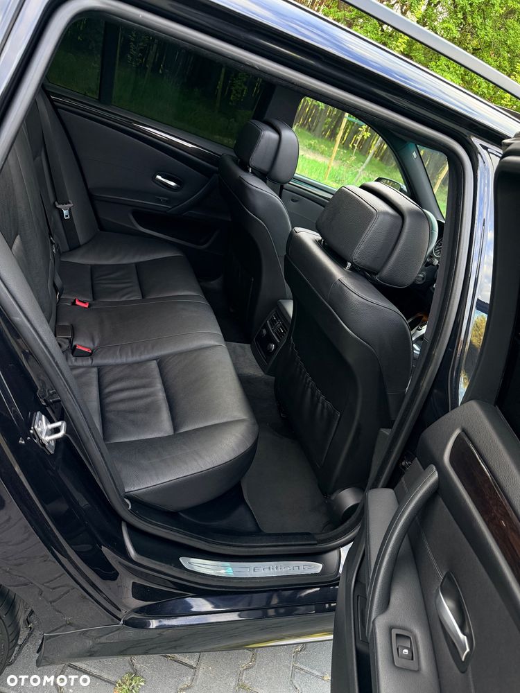 BMW Seria 5 525d Edition Exclusive - 16