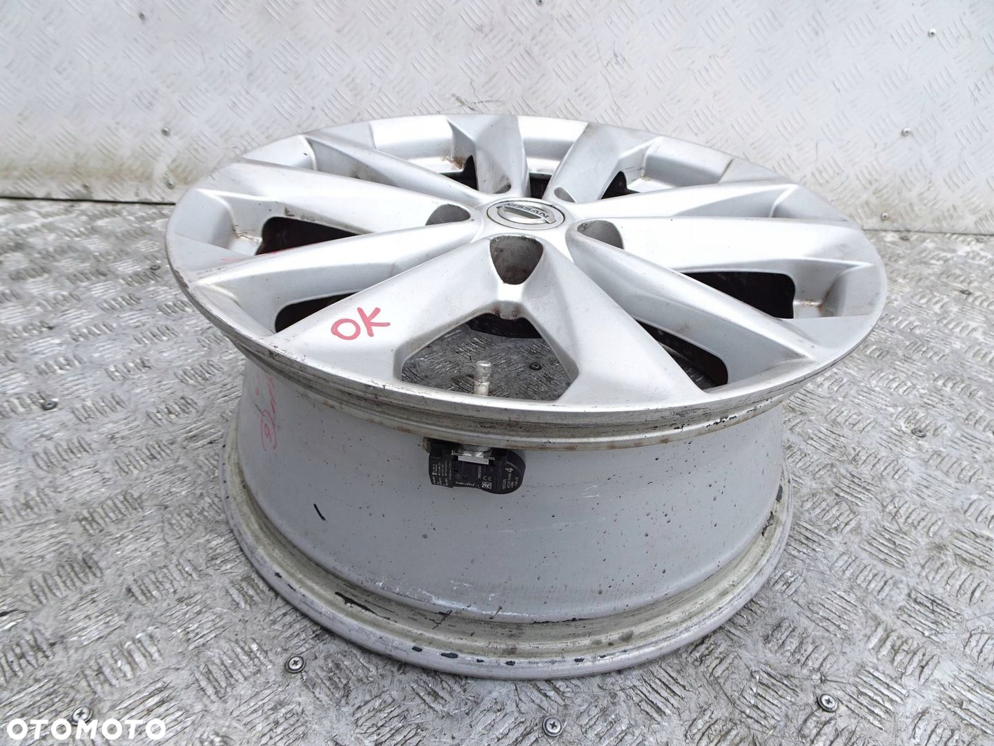 Alufelga Nissan Qashqai J11 17" 5x114.3 ET 40 - 2
