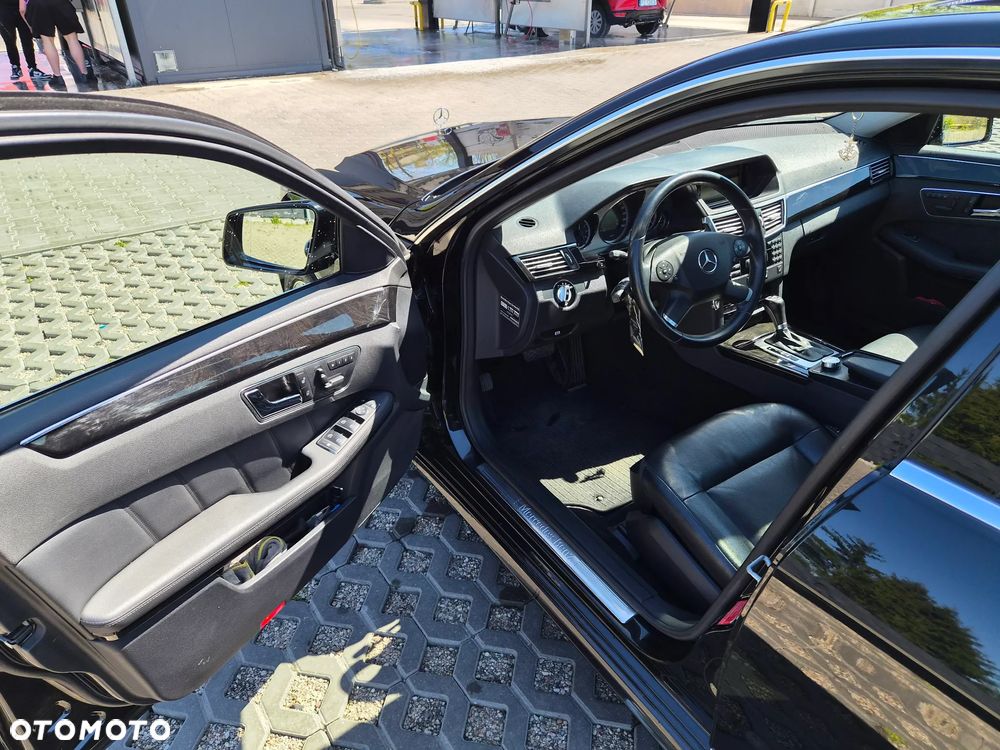 Mercedes-Benz Klasa E 250 CDI 4-Matic BlueEff Avantgarde - 9