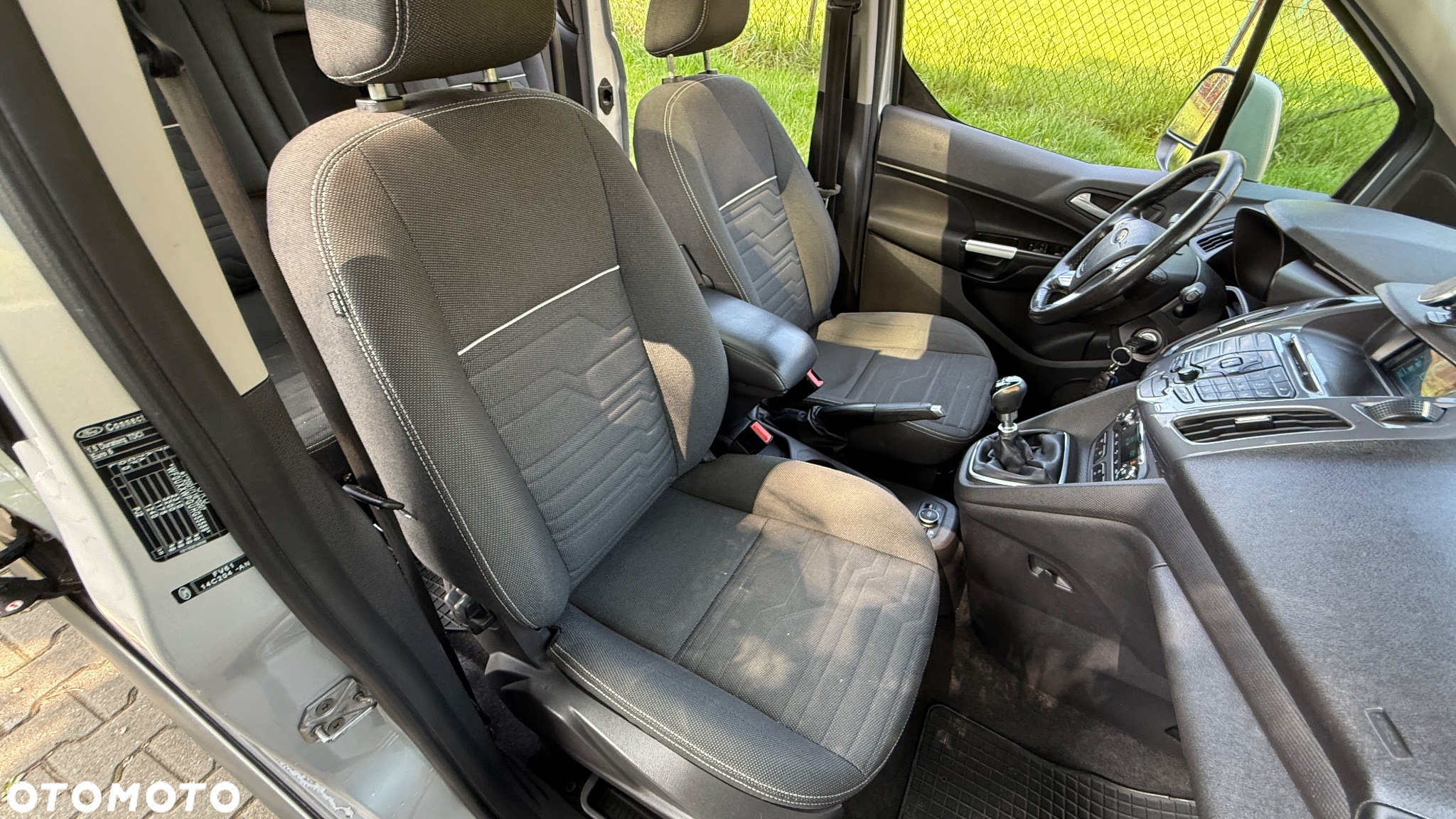 Ford Tourneo Connect 1.5 TDCi Titanium - 22