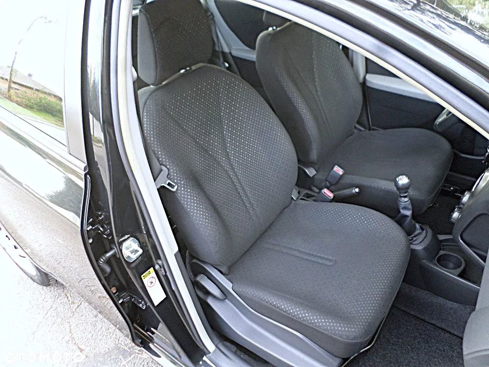 Toyota Yaris 1.33 VVT-i Executive - 18