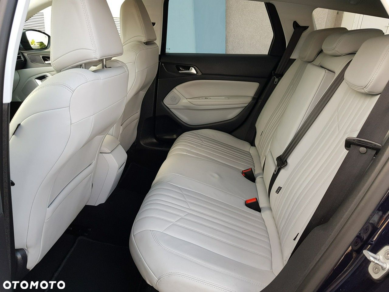 Peugeot 308 SW 2.0 Blue HDi Allure S&S - 11