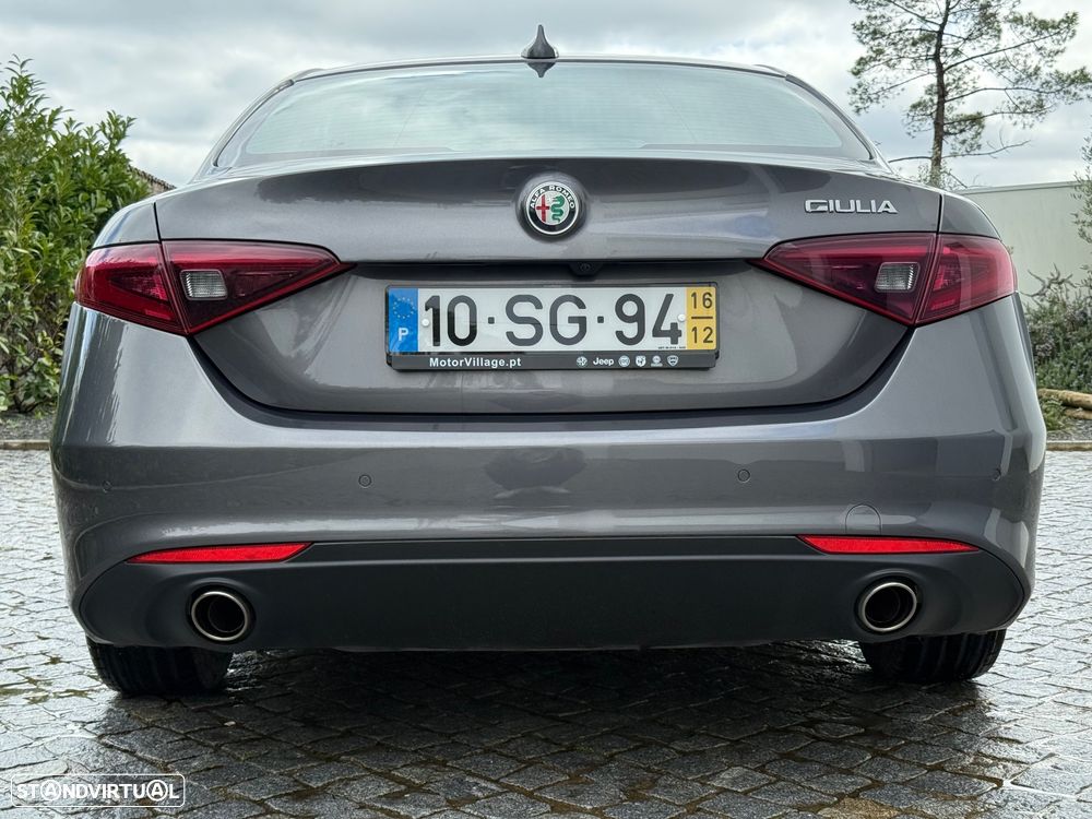 Alfa Romeo Giulia - 15
